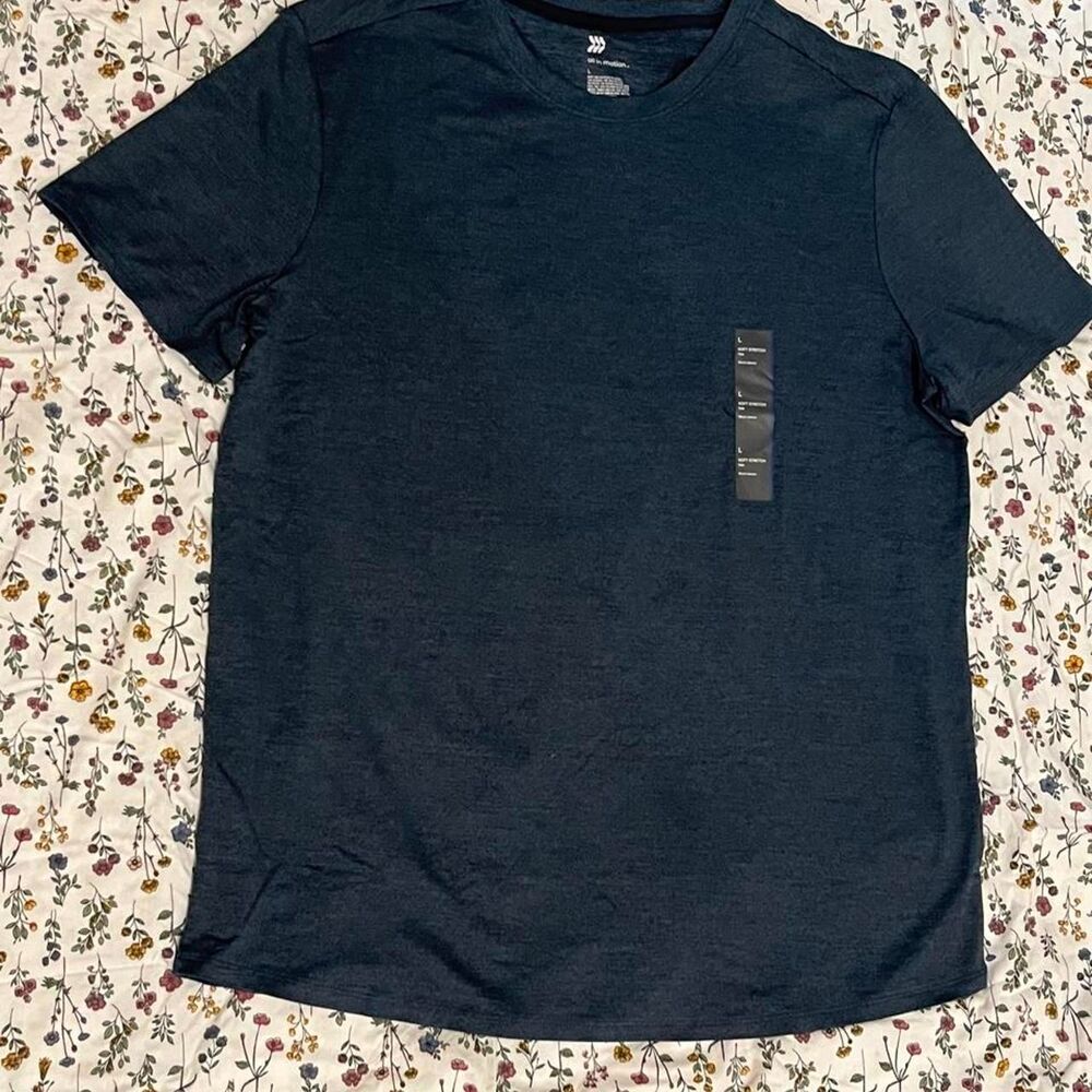 All in Motion Men’s T-Shirt — Size Large